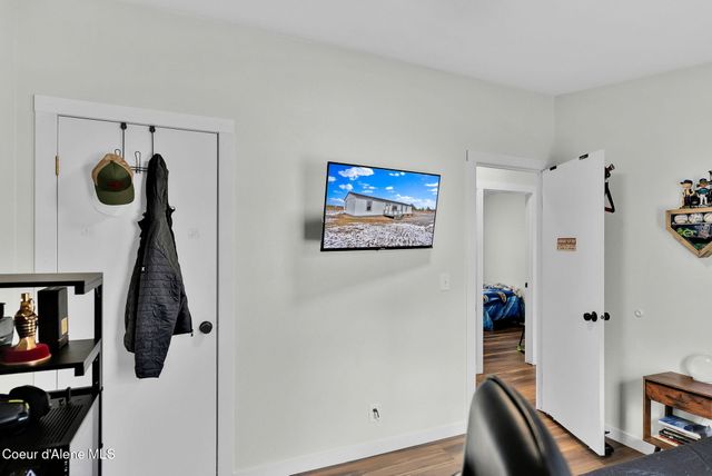 1107 E Yellow Pine AVE, Athol, ID 83801