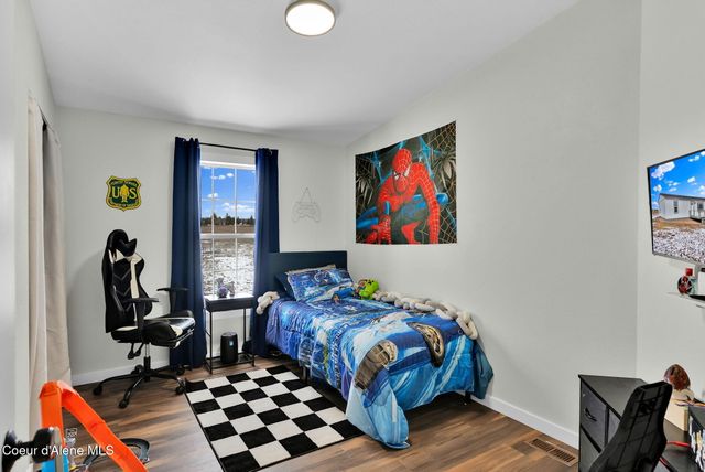 1107 E Yellow Pine AVE, Athol, ID 83801