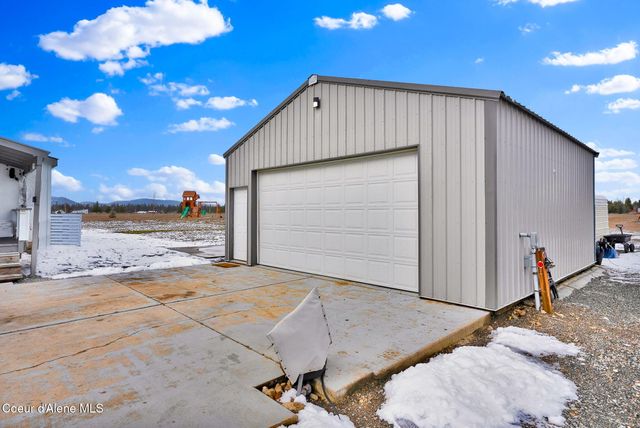 1107 E Yellow Pine AVE, Athol, ID 83801