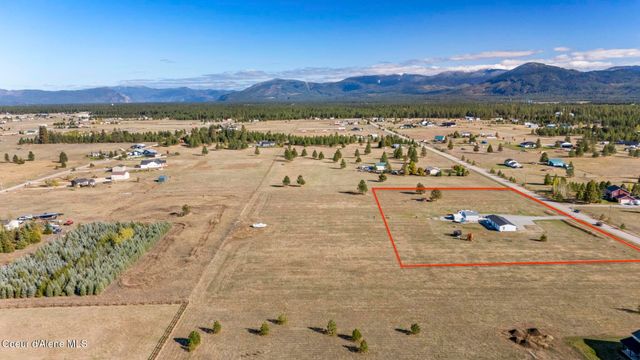 1107 E Yellow Pine AVE, Athol, ID 83801