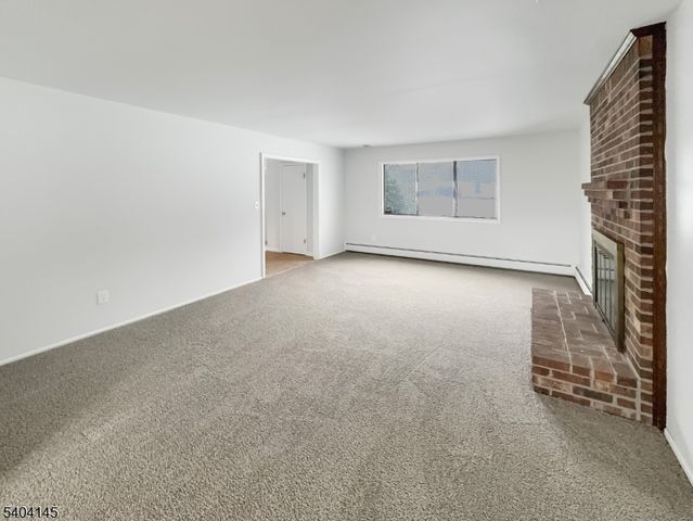 16 Knob Hill Rd, Washington Twp., NJ 07840