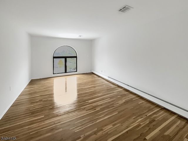 16 Knob Hill Rd, Washington Twp., NJ 07840