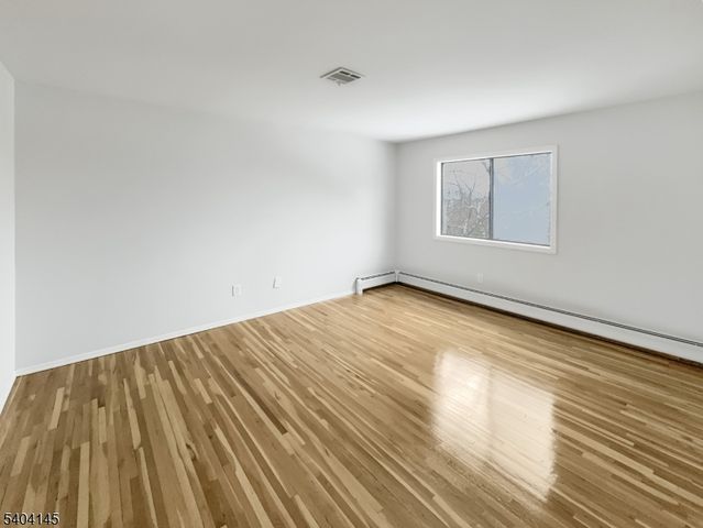 16 Knob Hill Rd, Washington Twp., NJ 07840