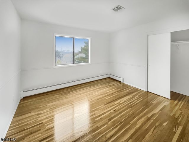 16 Knob Hill Rd, Washington Twp., NJ 07840