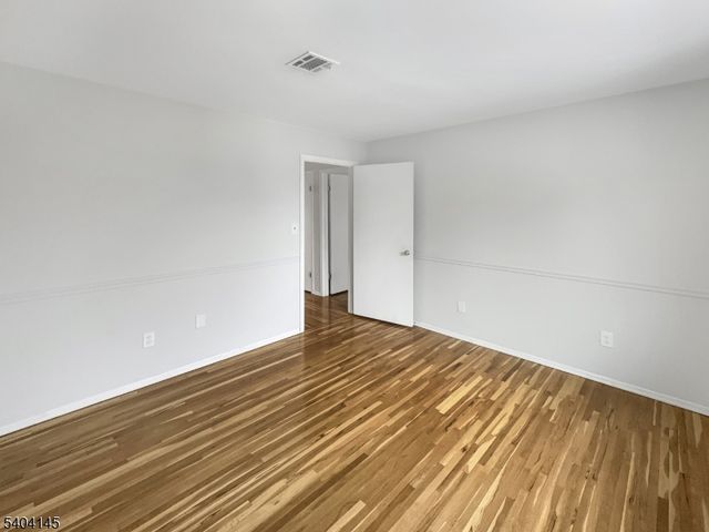 16 Knob Hill Rd, Washington Twp., NJ 07840