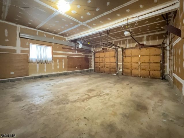 16 Knob Hill Rd, Washington Twp., NJ 07840