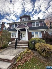 36-40 Netherwood Place, Newark, NJ 07106