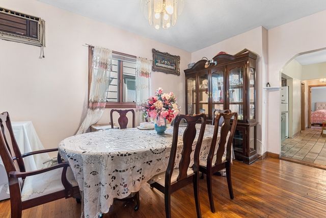 32 Rush St, Somerville, MA 02145