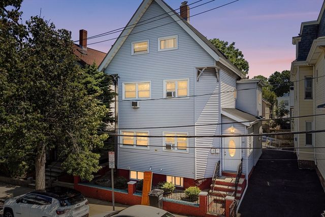 32 Rush St, Somerville, MA 02145