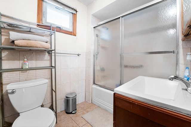 32 Rush St, Somerville, MA 02145