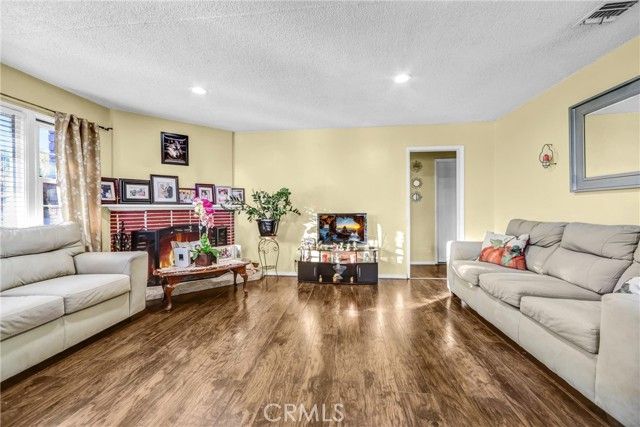 1380 Glen Avenue, Pasadena, CA 91103