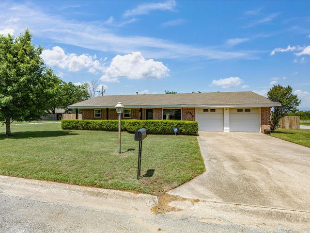 1312 Rock Street, Bowie, TX 76230