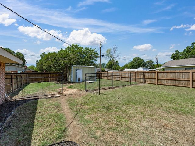 1312 Rock Street, Bowie, TX 76230