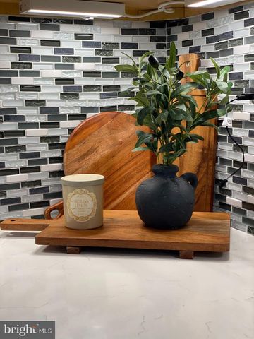 16 KNOLL SIDE LN, Middletown, MD 21769