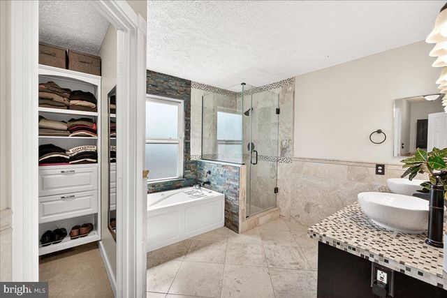 16 KNOLL SIDE LN, Middletown, MD 21769