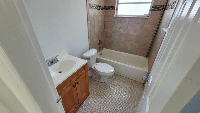 217 REO Drive, Jupiter, FL 33458