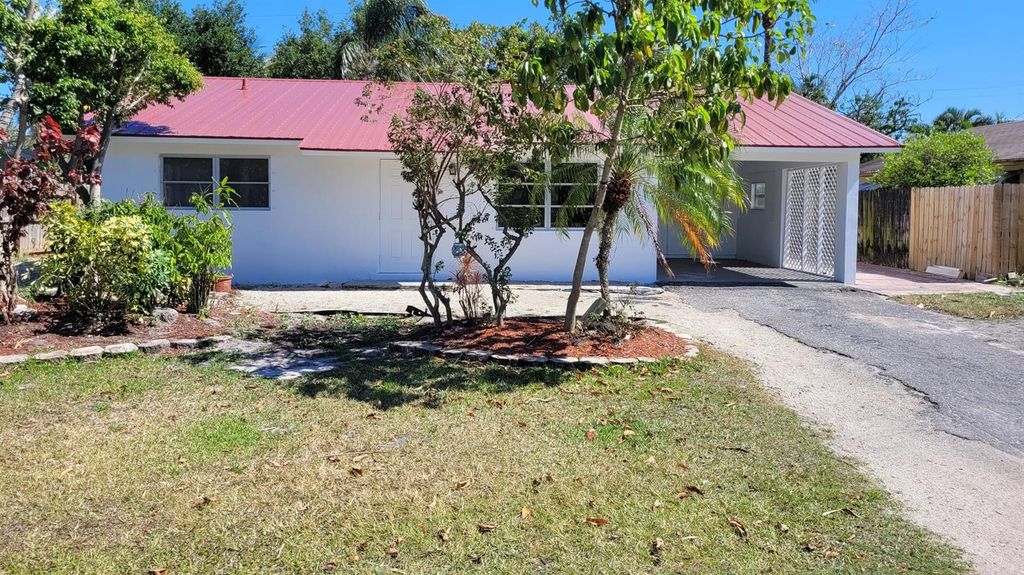 217 REO Drive, Jupiter, FL 33458