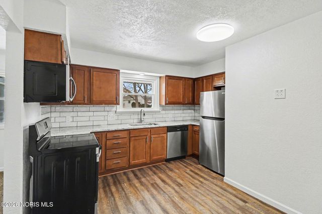 601 Tilayne Street, Perrysburg, OH 43551