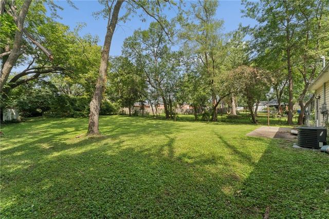 8308 James A Reed Road, Raytown, MO 64138
