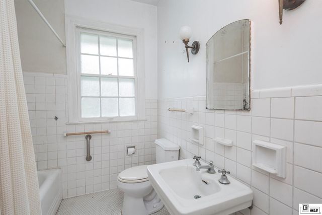 100 ROCHELLE AVENUE, Monroe, LA 71201