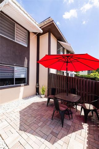 2130 Sherwood Forest Boulevard 13, West Palm Beach, FL 33415