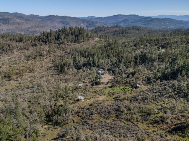 300 Citadel Road, Trail, OR 97541