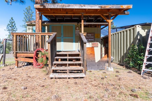 300 Citadel Road, Trail, OR 97541