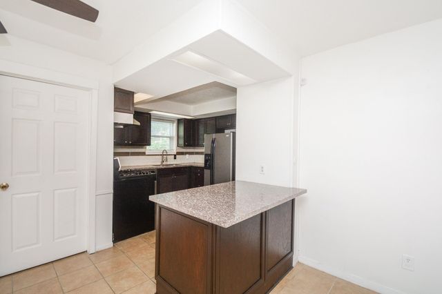 10910 Sagevale Lane, Houston, TX 77089