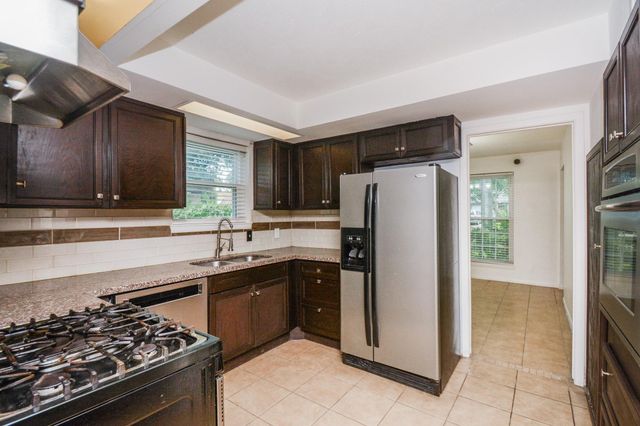10910 Sagevale Lane, Houston, TX 77089