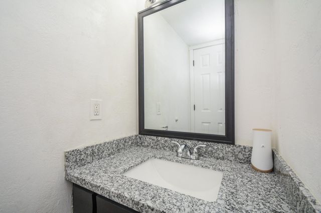 10910 Sagevale Lane, Houston, TX 77089
