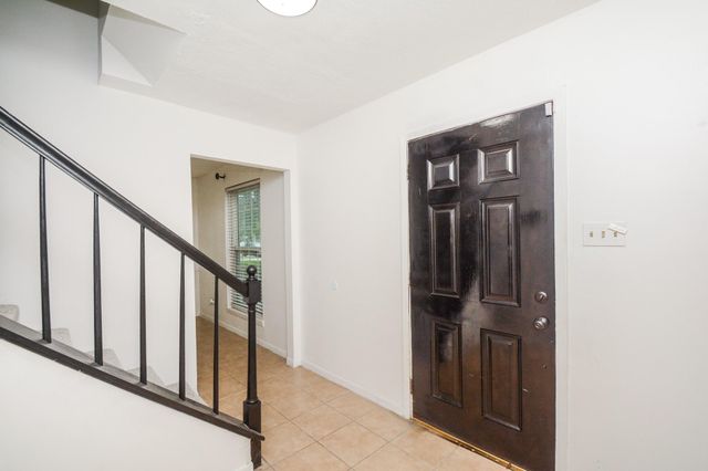 10910 Sagevale Lane, Houston, TX 77089