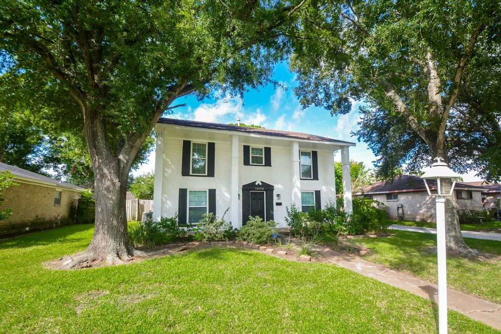 10910 Sagevale Lane, Houston, TX 77089