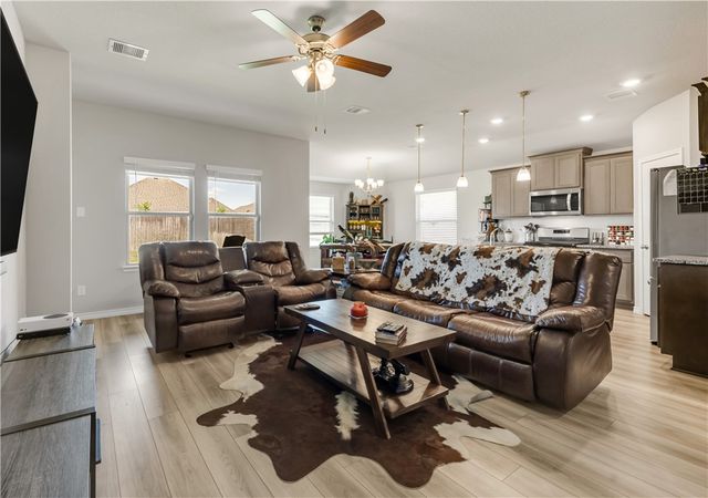 1161 Kennesaw Drive, College Station, TX 77845