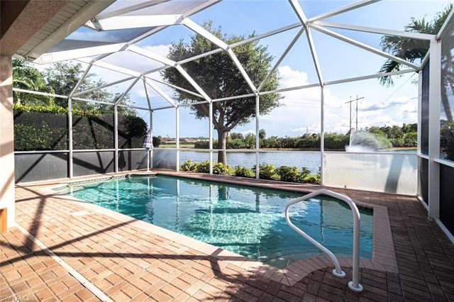 2540 Keystone Lake DR, Cape Coral, FL 33909