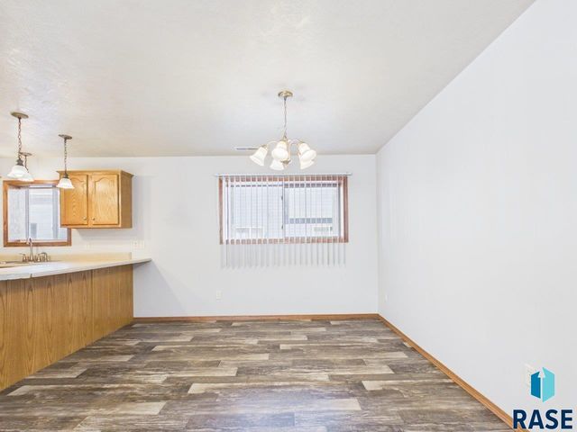 8200 S Hughes Ave Avenue, Sioux Falls, SD 57108