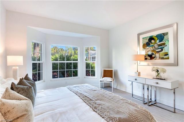 2806 Aintree LN # H102, Naples, FL 34112