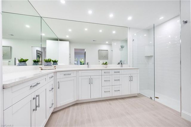 2806 Aintree LN # H102, Naples, FL 34112