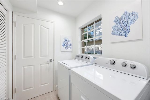 2806 Aintree LN # H102, Naples, FL 34112