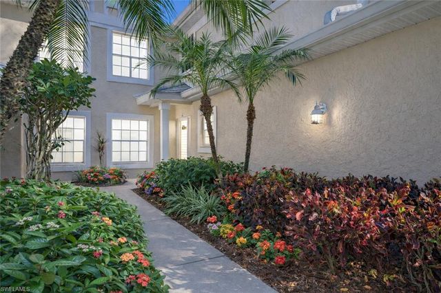 2806 Aintree LN # H102, Naples, FL 34112