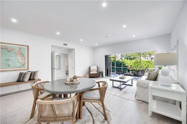 2806 Aintree LN # H102, Naples, FL 34112