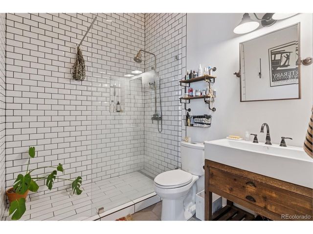 701 W 6th Ave, Denver, CO 80204