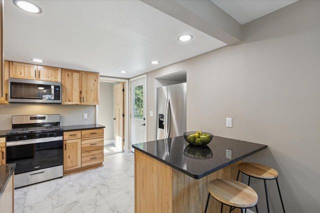 1010 N Main Street, Edgerton, WI 53534