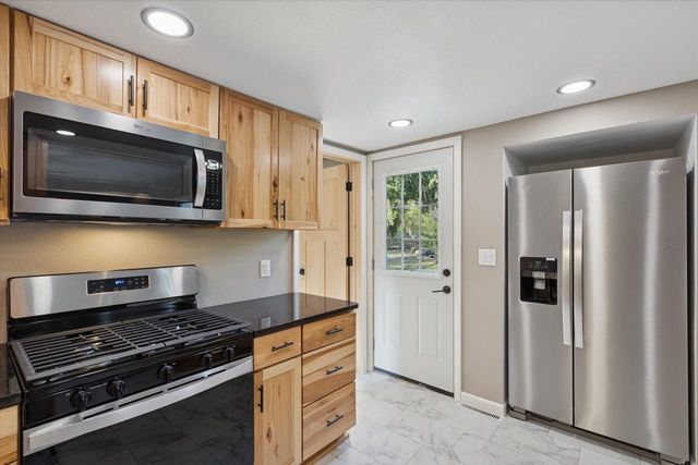 1010 N Main Street, Edgerton, WI 53534