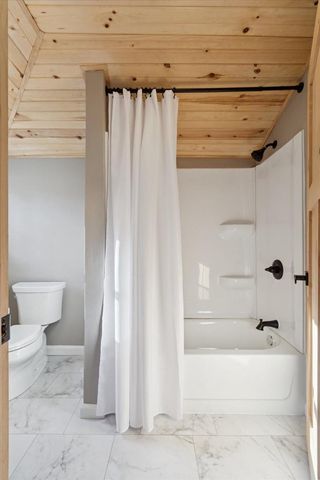 1010 N Main Street, Edgerton, WI 53534