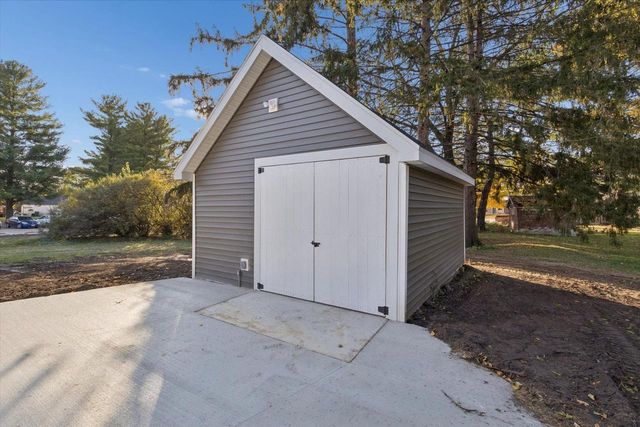 1010 N Main Street, Edgerton, WI 53534