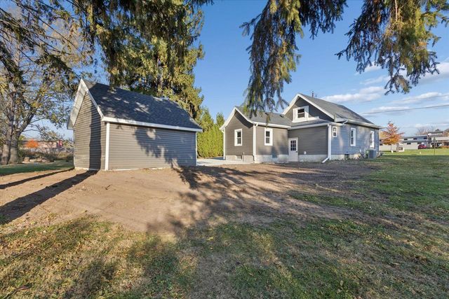 1010 N Main Street, Edgerton, WI 53534