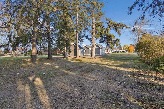 1010 N Main Street, Edgerton, WI 53534