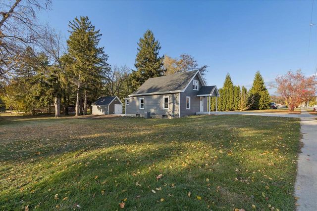 1010 N Main Street, Edgerton, WI 53534