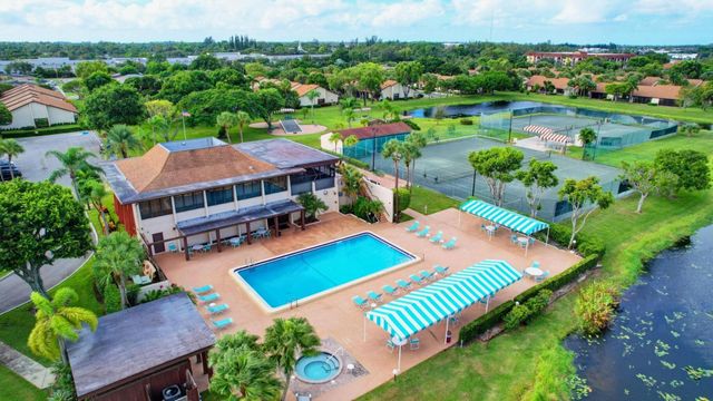 7892 Willow Spring Drive 1517, Lake Worth, FL 33467