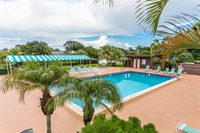 7892 Willow Spring Drive 1517, Lake Worth, FL 33467